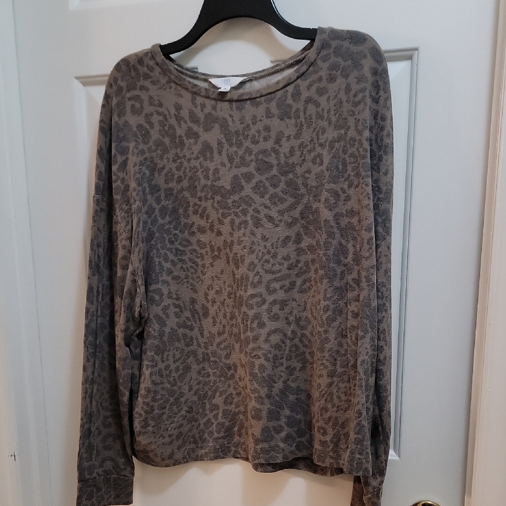 Time and Tru Brown and Gray Patterned Top Size Xl